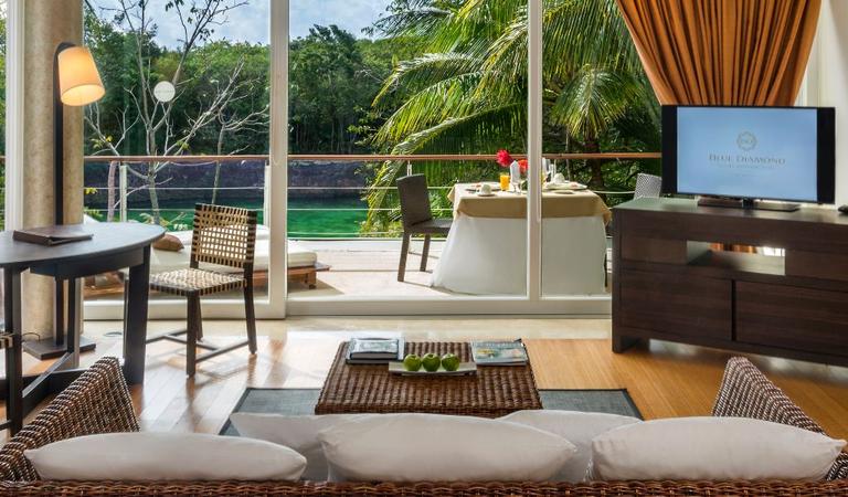 Suite Junior Cenote-Laguna Blue Diamond Wellness Resort Riviera Maya Suite Junior Cenote-Laguna Blue Diamond Wellness Resort Riviera Maya
